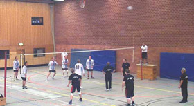 Die Mannschaft der Justizvollzugsschule NRW auf dem Spielfeld Die Mannschaft der Justizvollzugsschule NRW auf dem Spielfeld