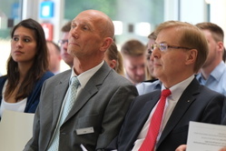 Minister der Justiz, Peter Biesenbach und der Leiter der Justizvollzugsschule LRD Werner Heß