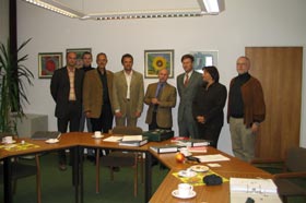 Gruppenbild der österreichischen Delegation und Schulleitung