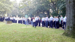 Foto vom Sammelplatz vor der JVS NRW